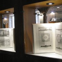 Arc-et-Senans, Musée Ledoux - documents graphiques de Ledoux : un premier tome « L'architecture considérée sous le rapport de l'art, des mœurs et de la législation » fut édité de son vivant (1804) ; un second tome fut édité à titre posthume par Daniel Ramée (1846-47).