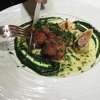 Le Pré aux Clercs - Ris de veau cuit en cocotte, cannelloni de ris de veau et escargots, purée de cresson.