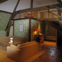 Le vaste salon de la suite Château