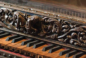 château de Blois - clavecin galerie de la reine chat blois 12