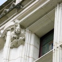 Château de Blois –  l’aile Louis XII (côté cour) – détails des ornementations de la façade.