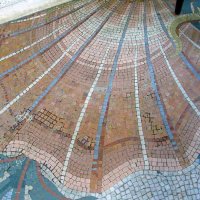 Grand Hôtel de Cabourg - détail de la mosaïque du hall.