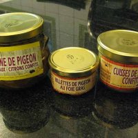 Les conserves de Rémy Anézo avant la dégustation