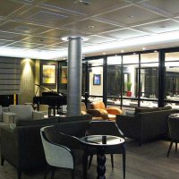Hôtel Le Nouveau Monde - le salon du bar,  mitoyen du restaurant Les 7 Mers.