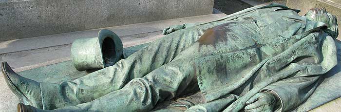 Père-Lachaise - gisant de Victor Noir victor noir
