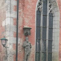 Rothenburg ob der Tauber - détail de Sankt Johanniskirche (église catholique St-Jean - 1390-1410) dans la Burggasse