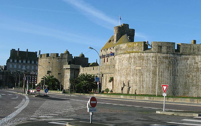 Saint-Malo esplanade Saint-Vincent st malo espl st vincent