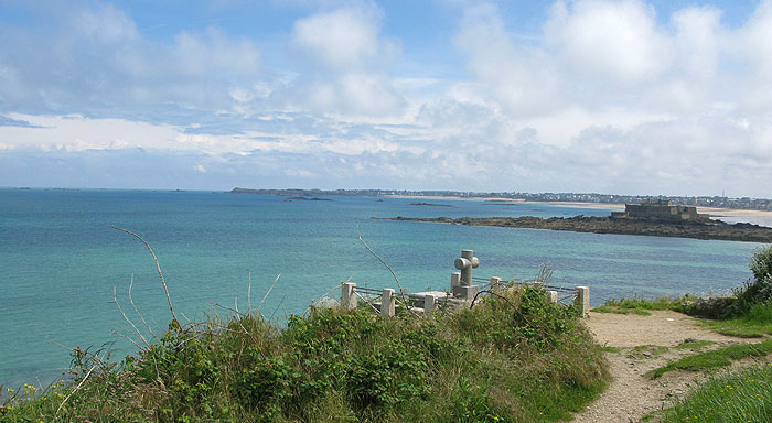 Saint-Malo Grand Bé tombe de Chateaubriand tombe chateaubriand