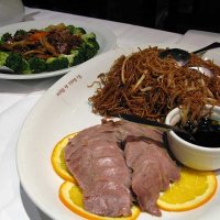 Table de Chine - deuxième service du canard laqué
