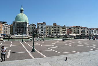 Venise Grand Canal à Santa Lucia gd canal s lucia 2