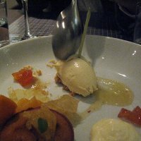 Ze  Kitchen Galerie - Agrumes confits, financier Yusu, crème citron